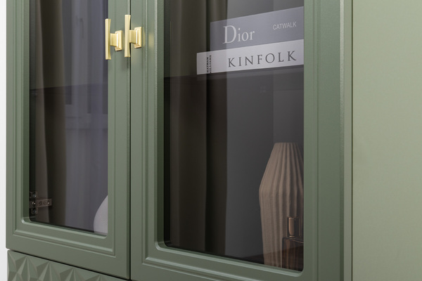 Гостиная Марион композиция 2 дымчатый зеленый K521, олива шагрень AG 1050 ПВХ, белый PE шагрень (собирается на любую сторону)