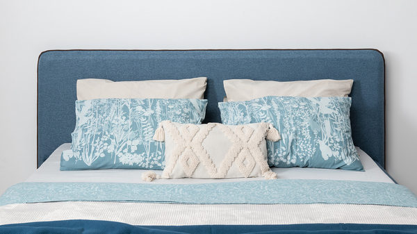 Кровать Миа 160 рогожка светло-синий, кант желтовато-коричневый с ортопедическим основанием и подъемным механизмом